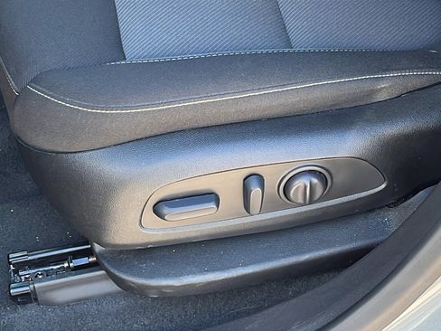 Used 2025 Chevrolet Blazer LT image 11