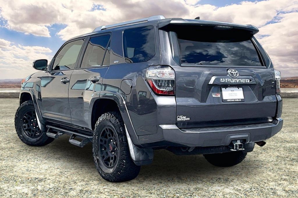 Used 2018 Toyota 4Runner SR5 Premium AWD/4WD image 4