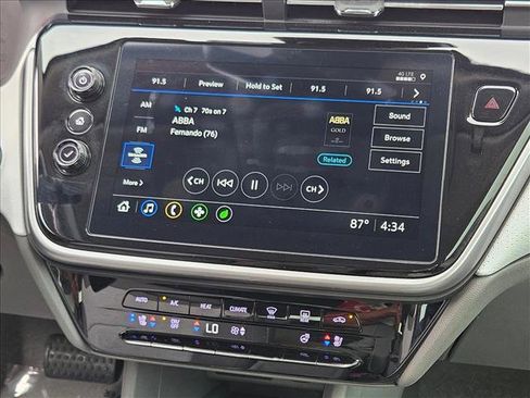 Used 2023 Chevrolet Bolt EUV Premier w/ Super Cruise Package FWD image 17