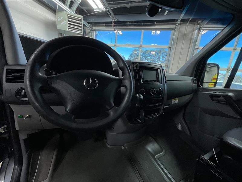 Used 2014 Mercedes-Benz Sprinter 2500 image 13
