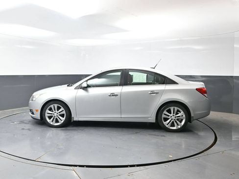 Used 2013 Chevrolet Cruze LTZ FWD image 9