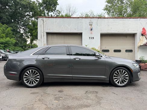 Used 2017 Lincoln MKZ Premiere FWD image 12