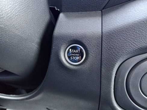 Used 2024 Nissan Frontier SV w/ SV Convenience Package image 20