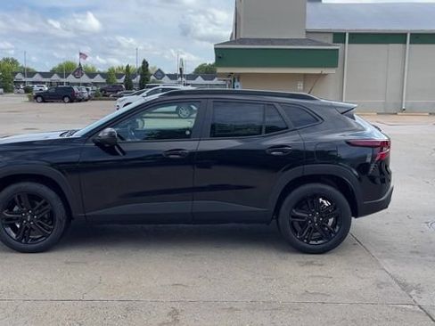 New 2026 Chevrolet Trax ACTIV w/ Sunroof Package FWD image 5