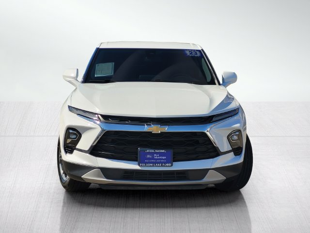 Used 2023 Chevrolet Blazer LT FWD image 2