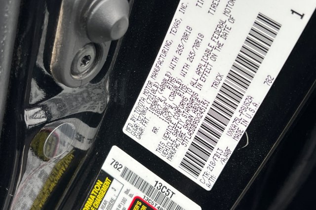 Used 2025 Toyota Tundra SR5 w/ SR5 Convenience Package AWD/4WD image 33