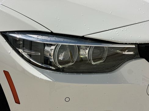 Used 2020 BMW 430i Convertible image 32