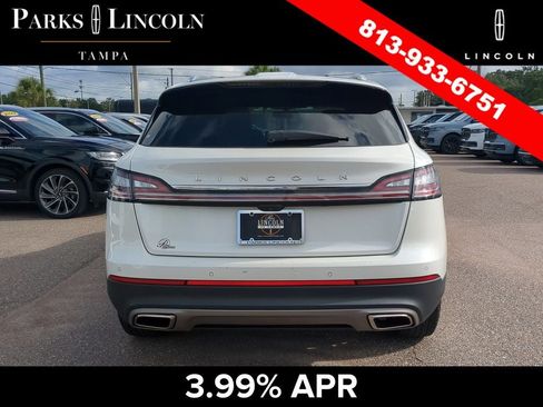 Certified 2022 Lincoln Nautilus Reserve w/ Luxury Package FWD image 5