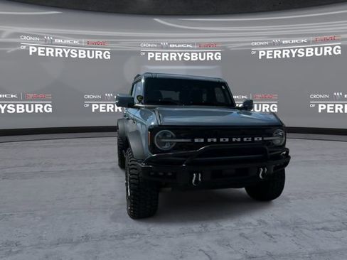 Used 2023 Ford Bronco Outer Banks w/ Sasquatch Package AWD/4WD image 2