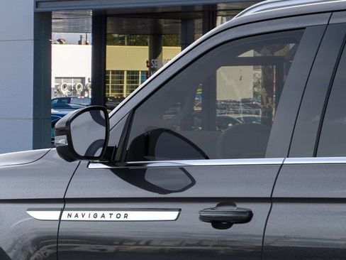 New 2026 Lincoln Navigator L Reserve AWD/4WD image 22