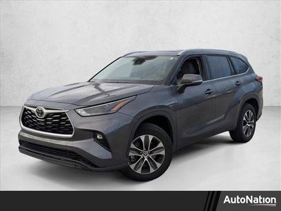 Used 2022 Toyota Highlander XLE