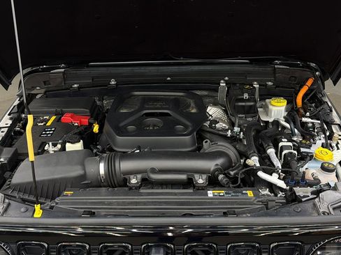 Used 2024 Jeep Wrangler High Altitude image 19