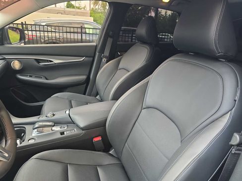 Used 2024 INFINITI QX50 Luxe FWD image 18
