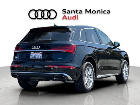Used 2023 Audi Q5 2.0T Premium w/ Convenience Package AWD/4WD image 2