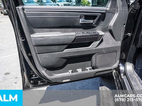 Used 2025 Toyota Sequoia Platinum AWD/4WD image 53