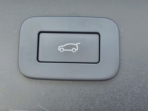 New 2026 Land Rover Range Rover Velar S AWD/4WD image 13