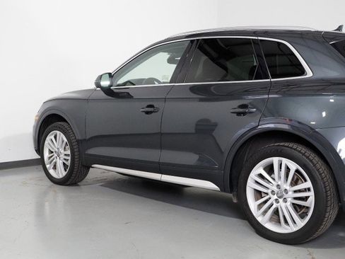 Used 2019 Audi Q5 Premium Plus w/ Premium Plus Package image 45