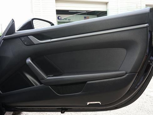 Used 2022 Porsche 911 Carrera image 22