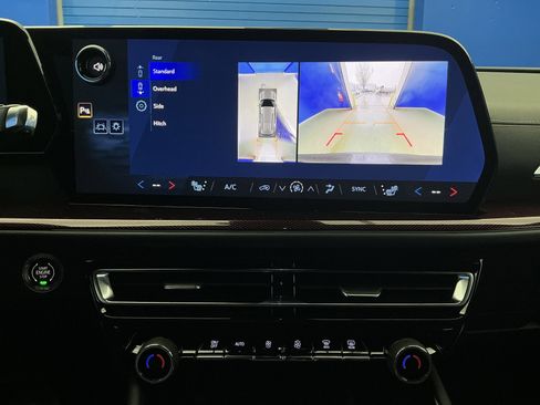 New 2026 Chevrolet Traverse Z71 w/ Enhanced Driving Package image 21