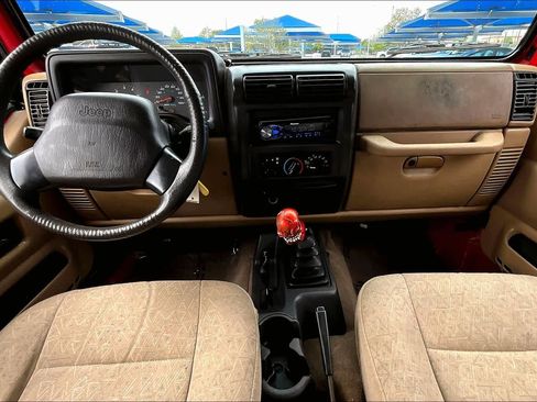 Used 2001 Jeep Wrangler SE image 15