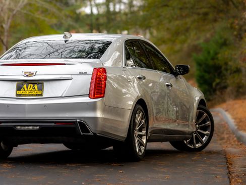 Used 2019 Cadillac CTS Luxury image 28