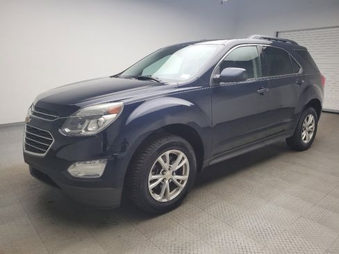 Used 2017 Chevrolet Equinox LT w/ Convenience Package image 2