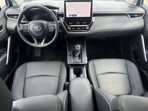 Used 2026 Toyota Corolla Cross XLE AWD/4WD image 11
