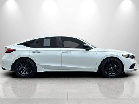 Used 2023 Honda Civic Sport image 8