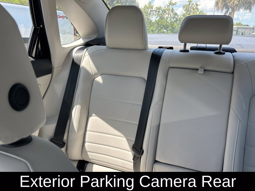 Used 2024 Volkswagen Jetta SE w/ Panoramic Sunroof Package FWD image 12