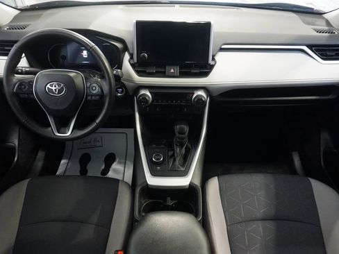 Used 2023 Toyota RAV4 XLE AWD/4WD image 27