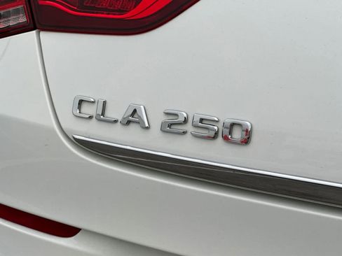 Used 2021 Mercedes-Benz CLA 250 image 26