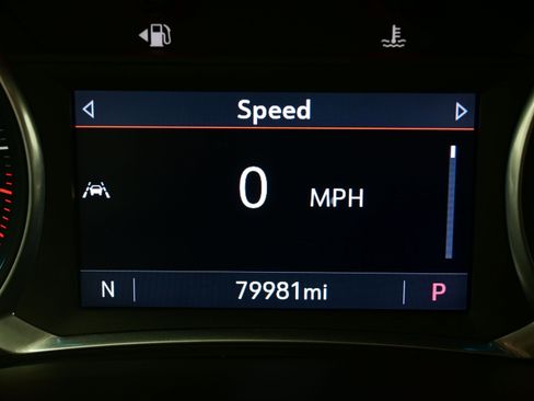 Used 2022 Chevrolet Traverse LT image 27