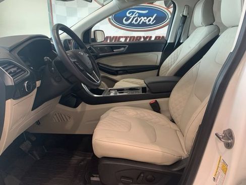 Used 2023 Ford Edge Titanium w/ Equipment Group 301A AWD/4WD image 9