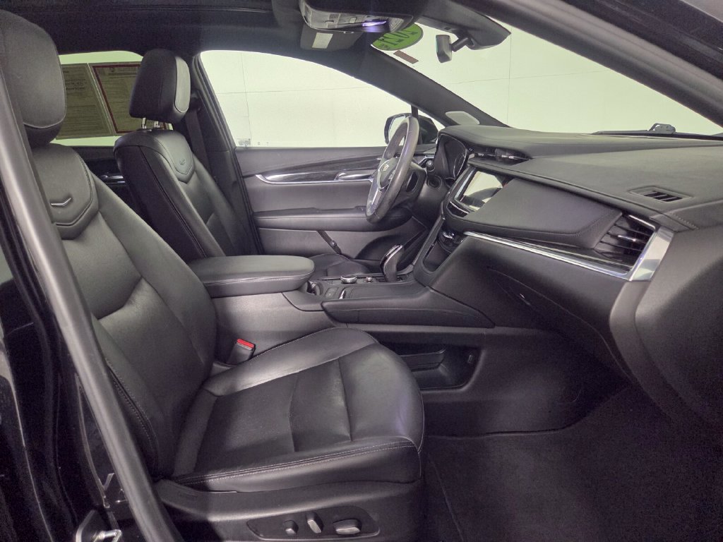 Used 2021 Cadillac XT5 Premium Luxury w/ LPO, Floor Liner Package AWD/4WD image 31