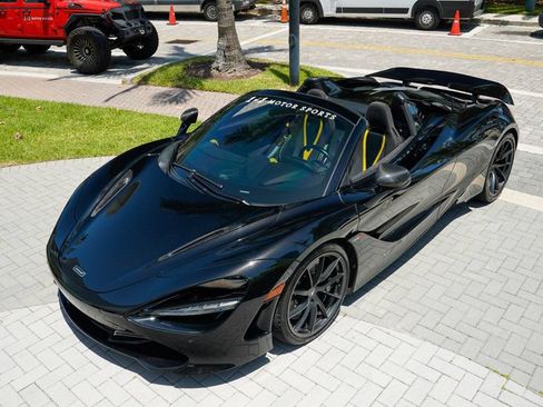 Used 2021 McLaren 720S Spider RWD image 8