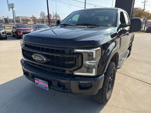 Used 2020 Ford F250 Lariat w/ Tremor Off-Road Package image 4
