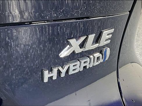 Used 2021 Toyota Venza XLE w/ Softex Package AWD/4WD image 22