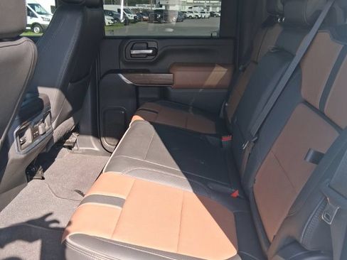 Used 2022 Chevrolet Silverado 2500 High Country w/ Safety Package II AWD/4WD image 9