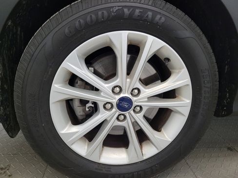 Used 2017 Ford Escape SE AWD/4WD image 31