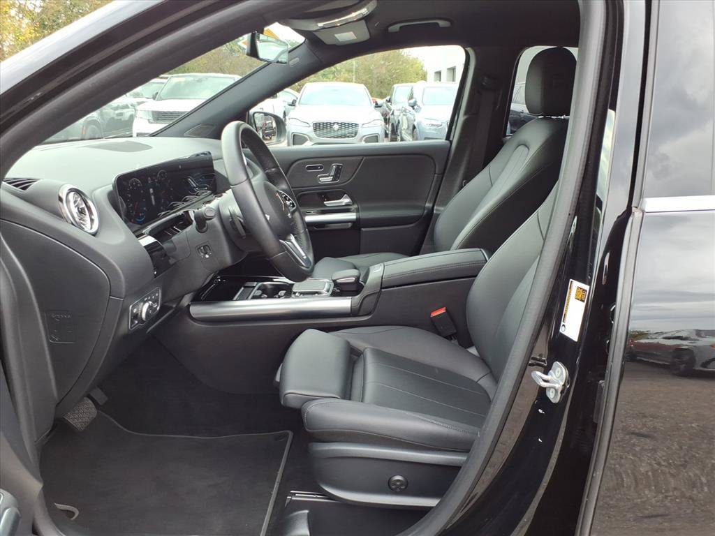 Used 2023 Mercedes-Benz GLA 250 4MATIC image 11