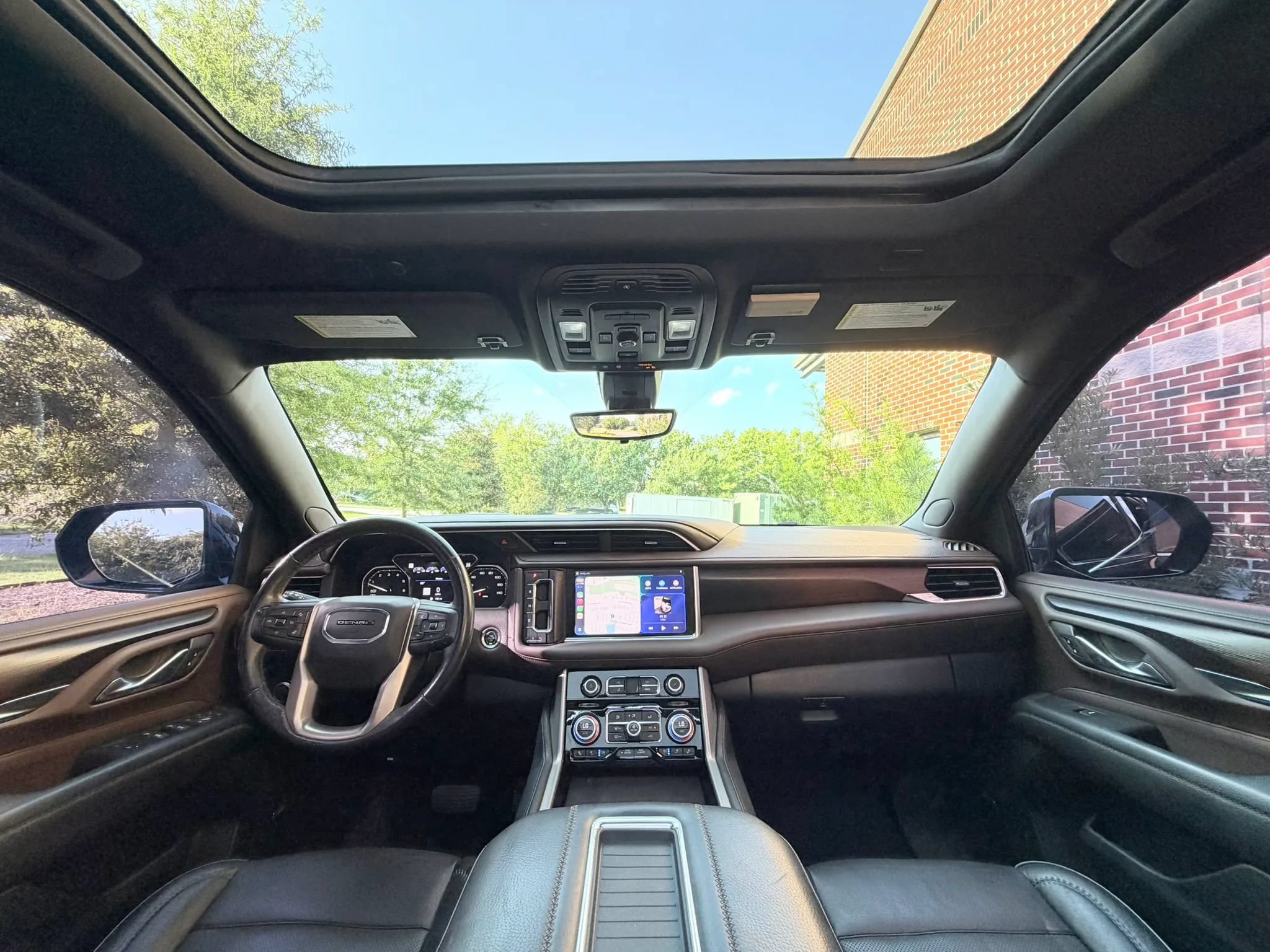 Used 2021 GMC Yukon Denali w/ Denali Premium Package AWD/4WD image 34