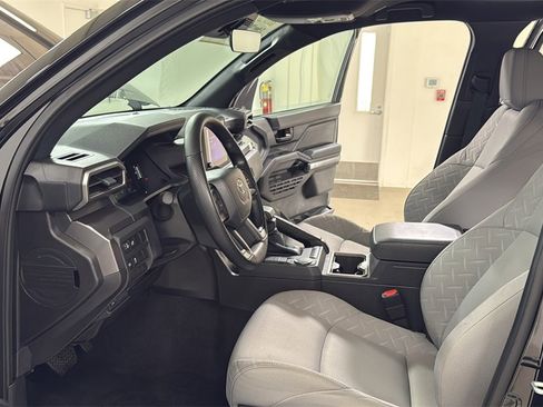Certified 2025 Toyota Tacoma SR5 image 12