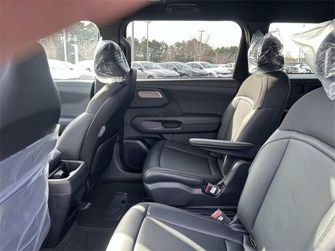 New 2027 Kia Telluride S image 7