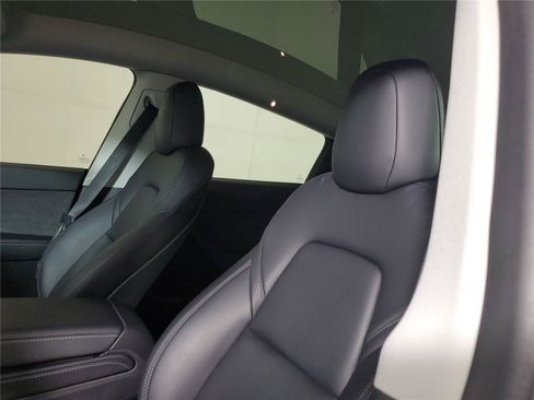 Used 2022 Tesla Model Y Performance AWD/4WD image 21