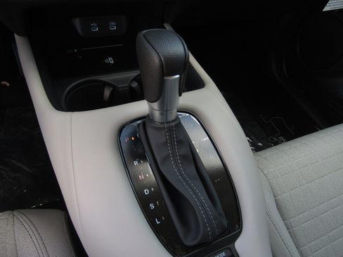 New 2026 Honda HR-V LX image 17