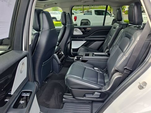 Used 2025 Lincoln Aviator Reserve w/ Equipment Group 201A AWD/4WD image 32