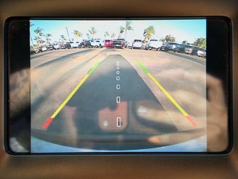 Used 2019 Jeep Cherokee Latitude w/ Popular Appearance Group FWD image 13
