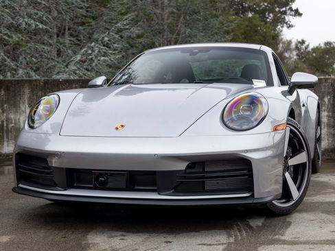 Certified 2025 Porsche 911 Carrera image 7