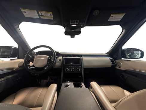 Used 2020 Land Rover Discovery Landmark AWD/4WD image 15