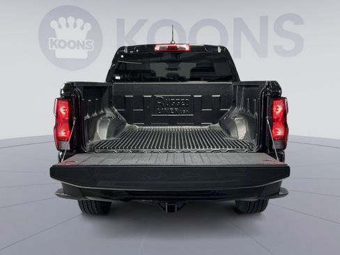 Used 2024 Chevrolet Colorado W/T RWD image 24